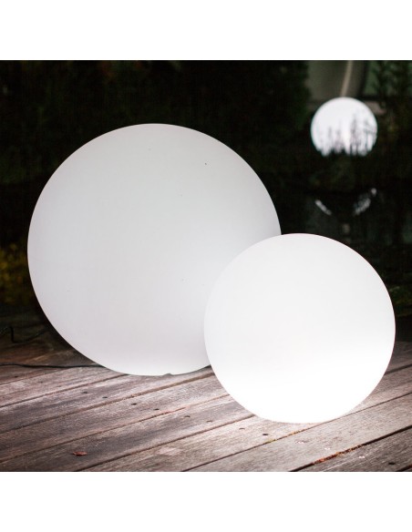 Уличный светильник шар LED MOONBALL 60 см светодиодный белый IP65 220V Уличный светильник шар LED MOONBALL 60 см светодиодный белый IP65 220V