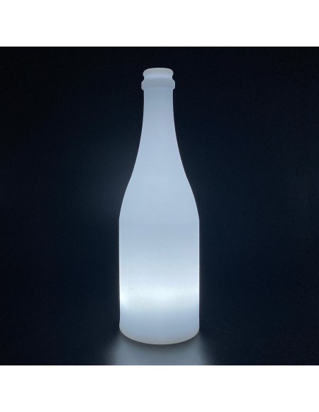 Беспроводной светильник Бутылка LED BOTTLE многоцветный RGB с пультом ДУ и аккумулятором Беспроводной светильник Бутылка LED BOTTLE многоцветный RGB с пультом ДУ и аккумулятором