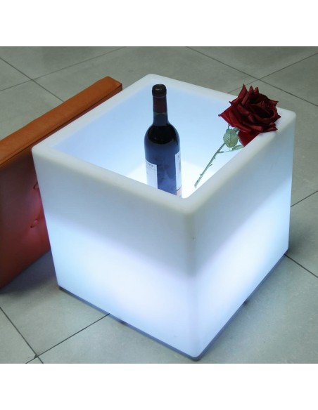 Куб-витрина с подсветкой 40 см LED Block белый 220V Куб-витрина с подсветкой 40 см LED Block белый 220V