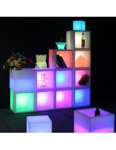 Куб-витрина с подсветкой 30 см LED Block RGB с аккумулятором